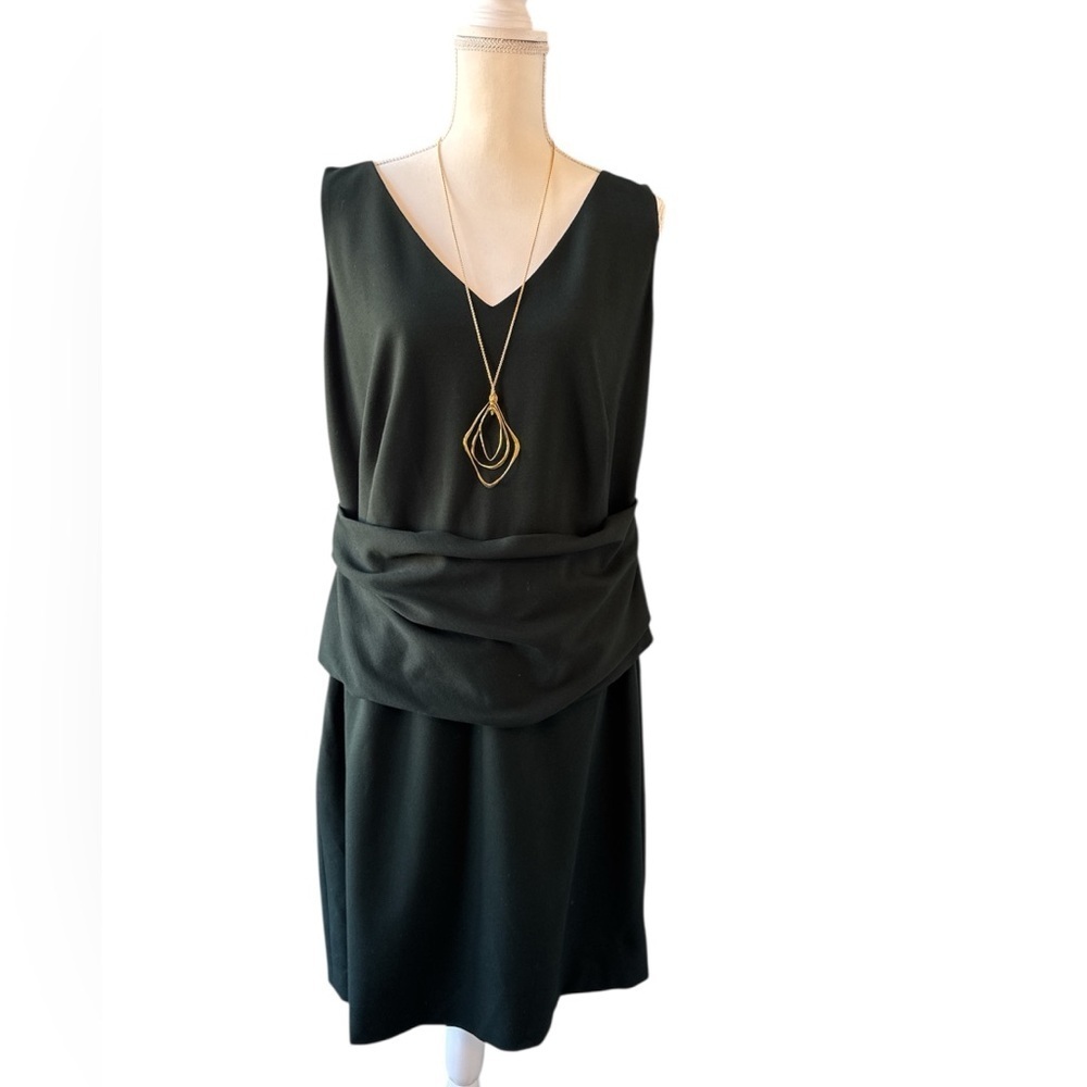 Akris Punto Elegant Dark Green Draped Midi Dress size 14